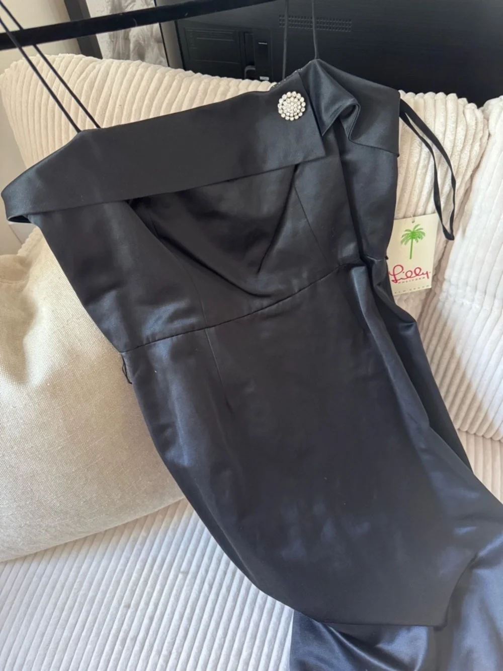 NWT Lilly Pulitzer Black Strapless Satin Dress with Brooch Accent - Picture 2 of 7